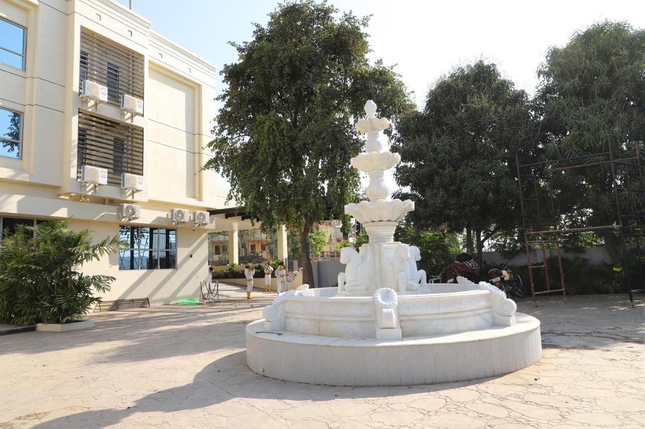 The Orange Flag, Phulambri Hotel Ganori Exterior photo