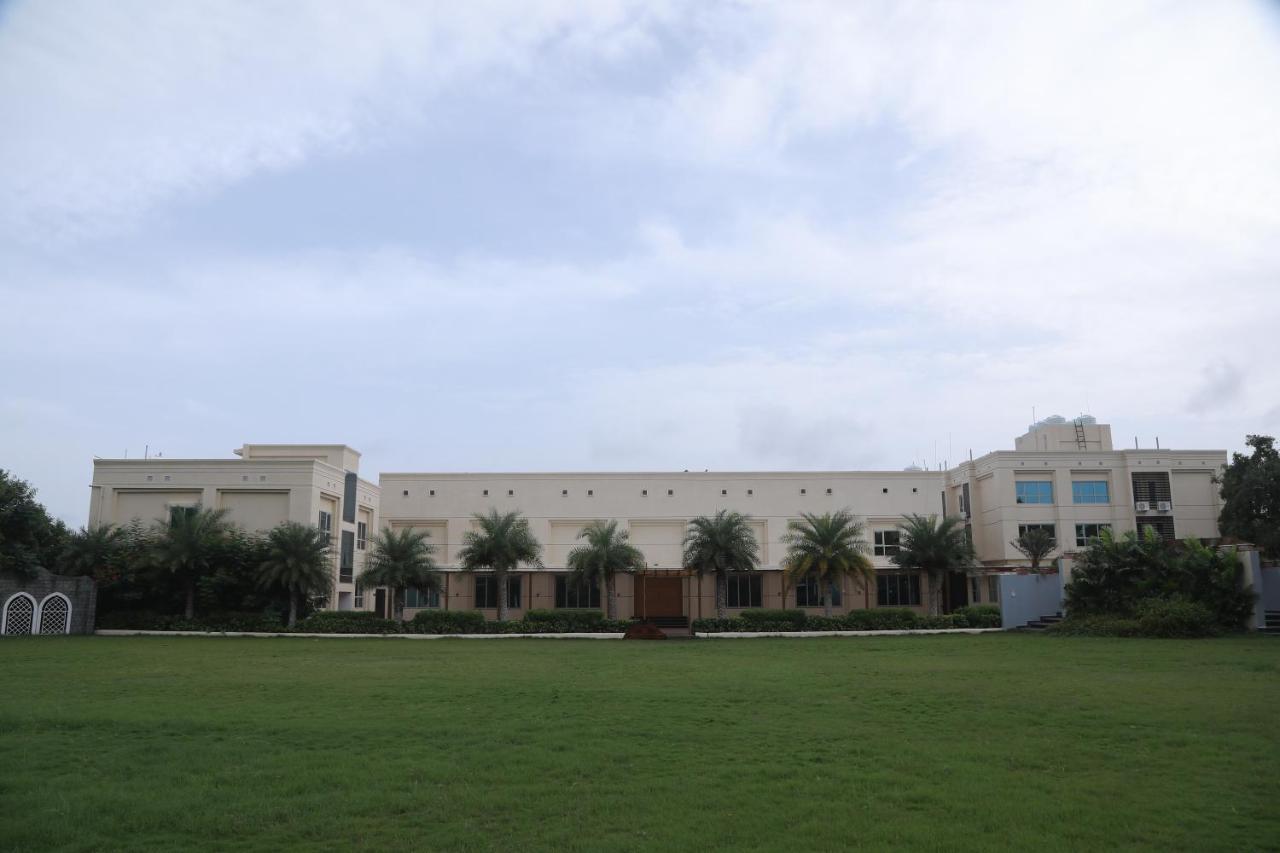 The Orange Flag, Phulambri Hotel Ganori Exterior photo