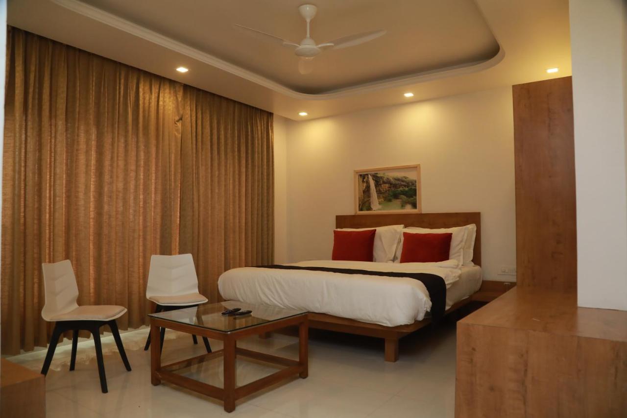 The Orange Flag, Phulambri Hotel Ganori Exterior photo