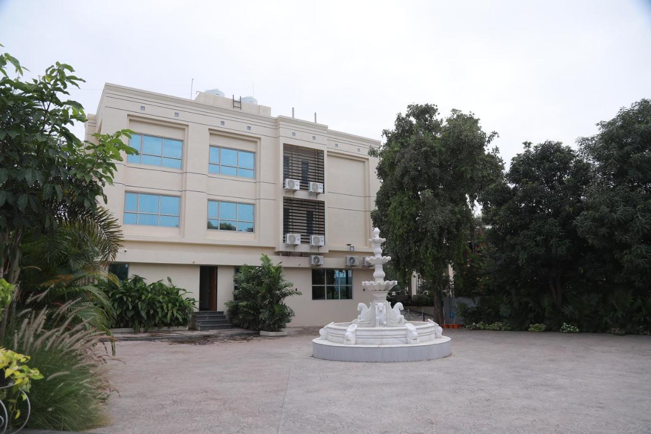 The Orange Flag, Phulambri Hotel Ganori Exterior photo