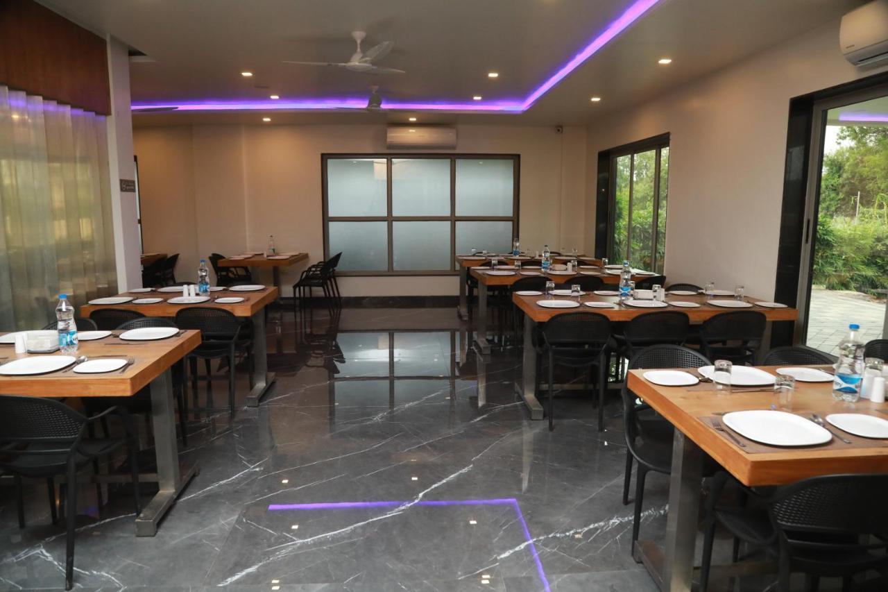 The Orange Flag, Phulambri Hotel Ganori Exterior photo